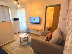 Eden homes 1 bedroom near town